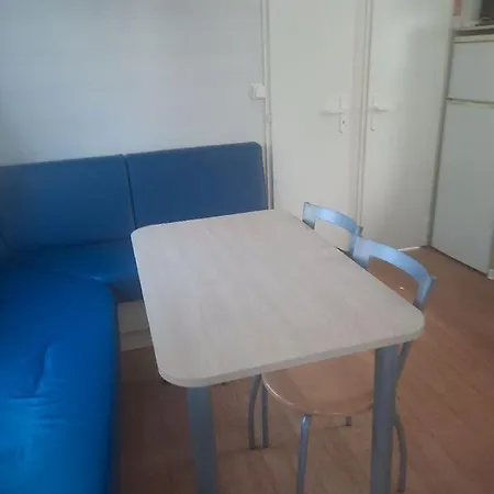 Kemp Mobil-home 2 Chambres 242 *